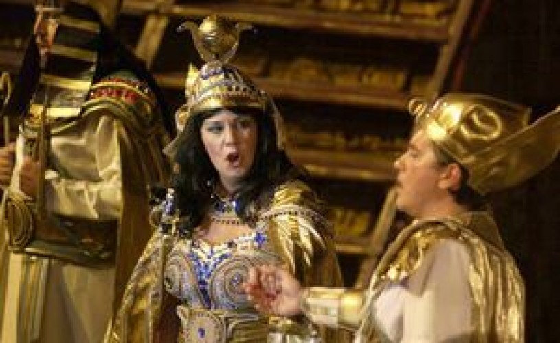 Opera din Madrid anticipeaza bicentenarul nasterii lui Verdi cu o viziune lumeasca si orwelliana a „Macbeth”