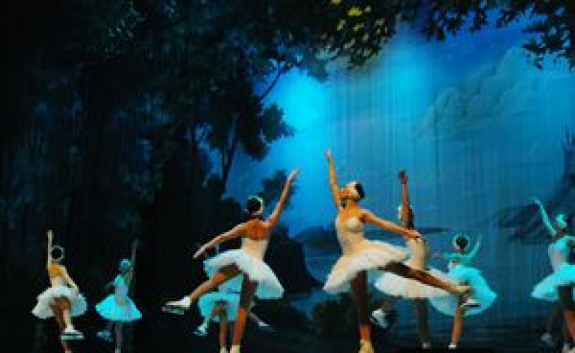 Ansamblul de Stat al Baletului pe Gheata din St. Petersburg revine in Romania cu un turneu in patru orase