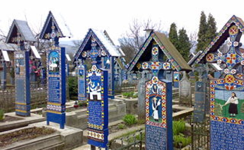 Cimitirul Sãpânṭa- vedeta expoziṭiei din Israel