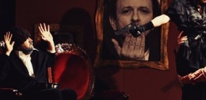 Teatru la conacul moşiei din Godot Cafe Teatru