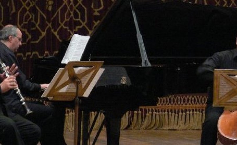 Violoncelistul Dan Cavassi şi clarinetistul Cristian Mancas vor concerta în Sala Mare a Ateneului Român