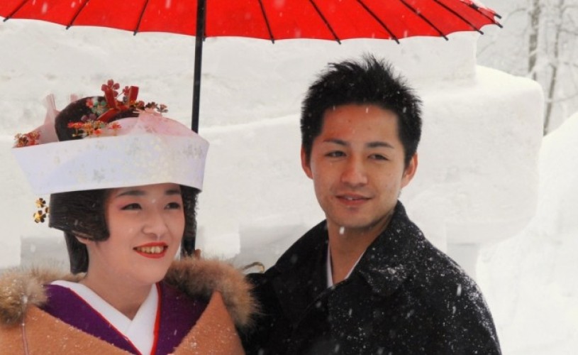 Festivaluri sacre de iarnă din Japonia de Nord într-o inedită expoziţie de fotografie