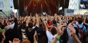 VIDEO A doua zi a festivalului B'estfest a avut un public record de peste 28.000 de spectatori