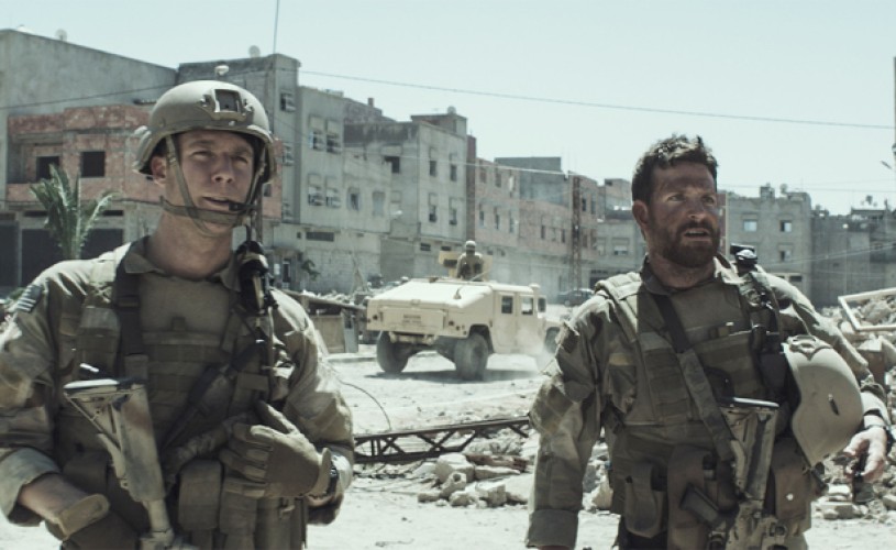 Controversatul „American Sniper“, preferat de publicul din SUA la Oscar