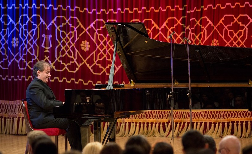 Josu de Solaun, pianist: „Enescu a muncit la fiecare lucrare până la perfecțiune, în ciuda zgomotelor lumii exterioare“