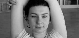 Actorul Istvan Teglas şi coregrafa Andreea Novac vor susţine atelierul de actorie şi dans contemporan „Eu şi posibilul eu“