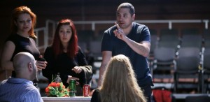 Radu Jude, debut în teatru, cu Scene dintr-o căsnicie, de Ingmar Bergman