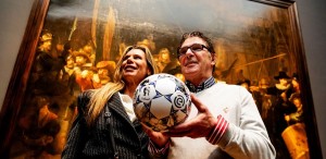 Mingea oficială a campionatului Olandei, dedicată lui Rembrandt. 2019 este 