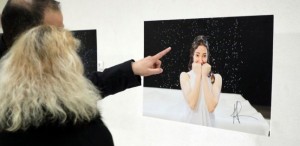 Actorii TNB fac fapte bune prin intermediul unei expoziții de fotografie