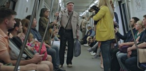 #dogpoopgirl, o satiră despre fake news și pericolele internetului, în cinematografe din 15 aprilie