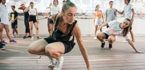 Ideo Ideis #17 e despre (re)vederi: 32 de artiști se întorc în Alexandria pentru a oferi training și mentorat trupelor de teatru de liceeni