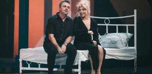 MAMMA MIA – clasica poveste de dragoste cu final fericit, pe hiturile nemuritoare de la ABBA
