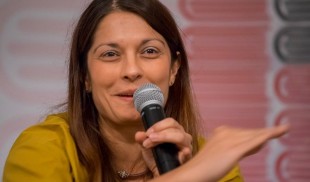 Corina Oproae, poetă: „Pentru mine, Bucureștiul este un oraș literar”