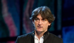 Liviu Lucaci: „O carte e un lucru viu. Începe într-un fel și se sfârșește așa cum vrea ea!”