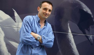 Zece poeme superbe din noua carte a lui Robert Șerban