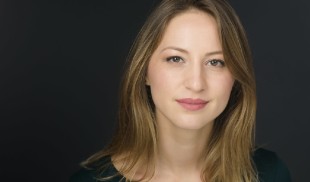 Andreea Hristu, actriță: „Pierdem enorm de mult timp și energie cu îndoiala, cu nesiguranța, cu frica”