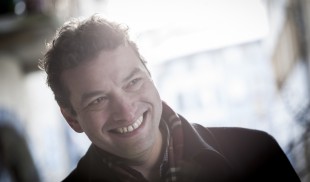 În Joia Mare la Sala Radio: Recviemul German de Brahms, sub bagheta lui KASPAR ZEHNDER