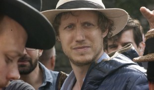 László Nemes: „Sub influenţa televiziunii, cinema-ul a încetat să îşi mai chestioneze gramatica”