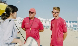 „Copii pierduţi pe plajă”. Generaţie ★★★