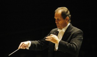 Dirijorul Cristian Mandeal și violonistul Valentin Șerban deschid stagiunea Orchestrei de Cameră Radio