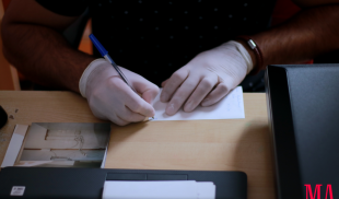 Michael Jackson, copiii abandonați ai României și un document roz de arhivă