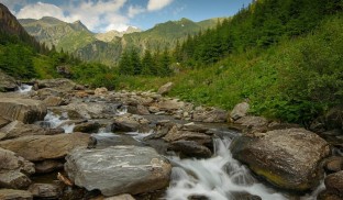 Știți cumva unde e „apa sâmbetei”?