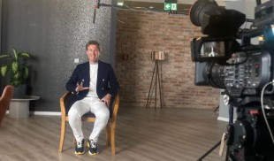 Documentarul „Nopți albe” – „o poveste de dragoste” dedicată Generației de aur, potrivit scriitorului și scenaristului Andrei Crăciun