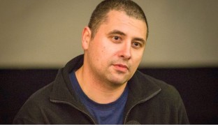 Radu Jude, regizor: „Uităm mereu că trăim într-o țară săracă unde politicienii nu dau doi bani pe cultură“