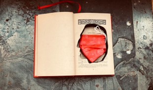 Book.art.est, un volum uluitor de artă cu și despre cărți – între 15 ianuarie și 8 februarie, la București