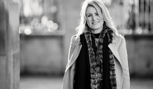 Lia și Dan Perjovschi în dialog cu Jane Neal, curatoare de referință a artei contemporane internaționale
