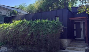 Unteatru își redeschide casa și lansează noi premiere