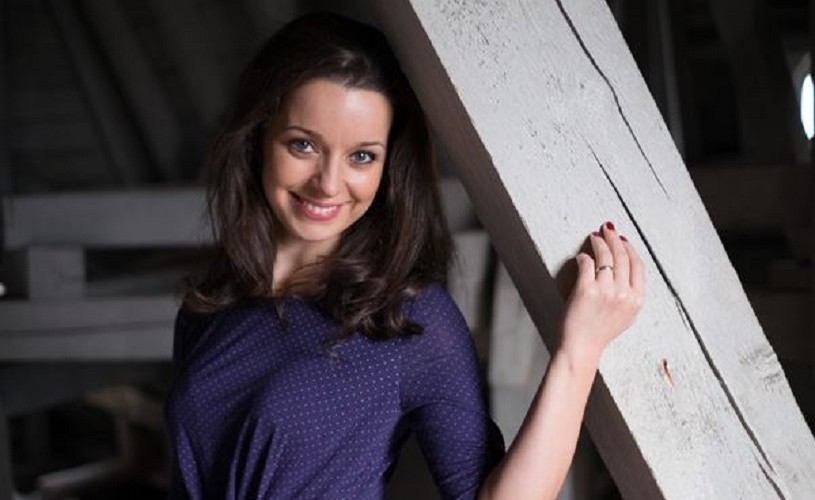 Sabina Brândușe: „Orice ar fi, teatrul nu dăunează”