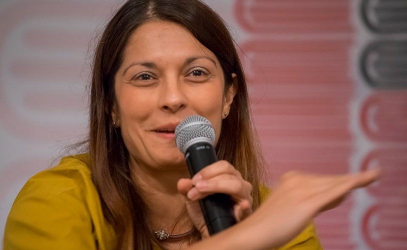 Corina Oproae, poetă: „Pentru mine, Bucureștiul este un oraș literar”