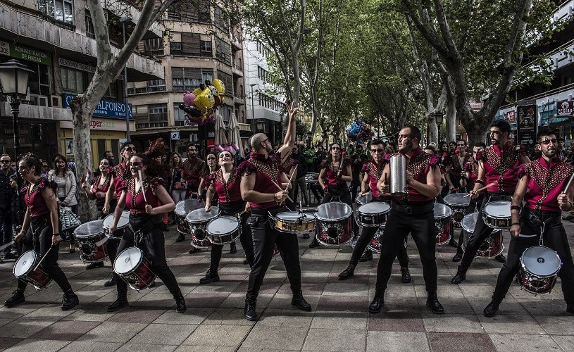 Începe Festivalul Internațional de Teatru de Stradă București – B-FIT in the Street!