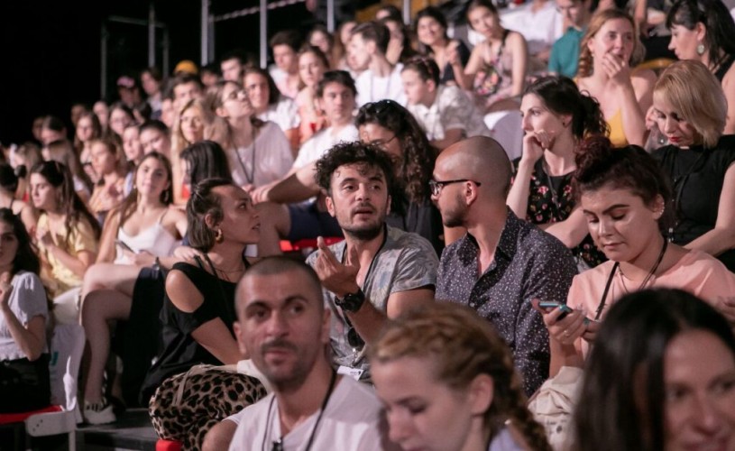 Progamul Ideo Ideis #17: Șapte zile de festival cu teatru, film, muzică și POV:ești