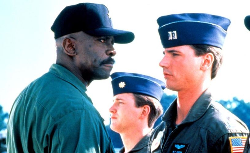 „Iron Eagle II”, în ianuarie la Warner TV