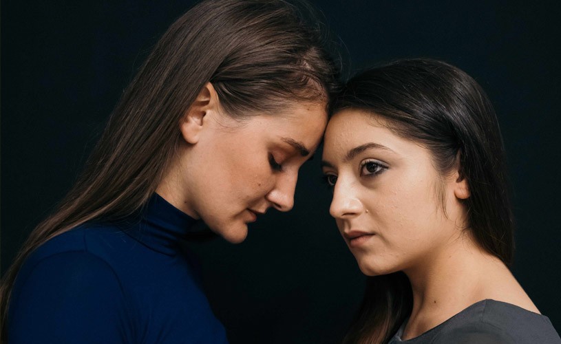 Teatrul „Gong” Sibiu joacă în licee de Ziua Mondială a Teatrului