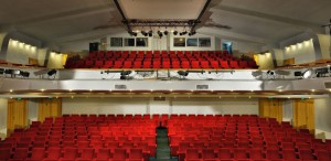 Două premiere pe scena TNRS în luna martie: „Jocul de-a vacanța” și „Toate operele lui Molière”