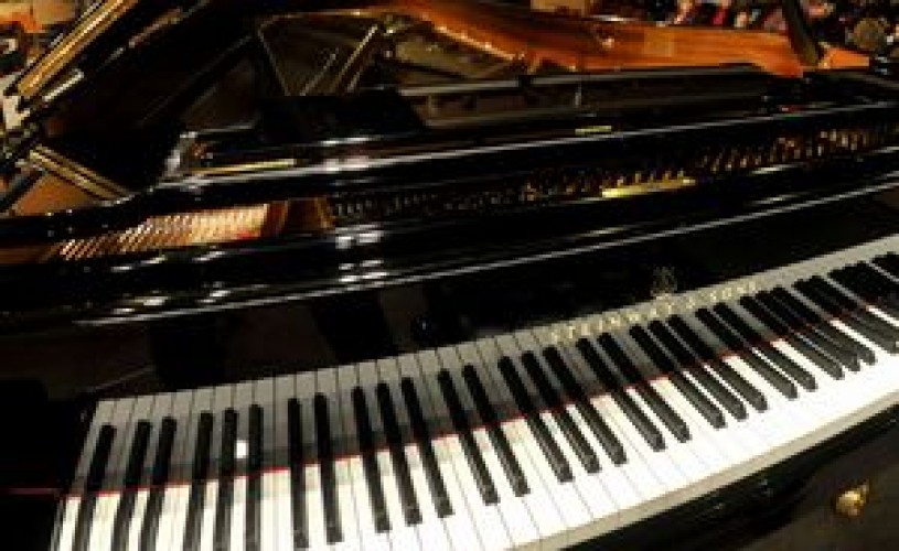 Un nou album dedicat lui Claude Debussy va fi lansat de Editura Casa Radio
