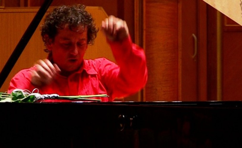 Pianistul Horia Mihail va concerta în cadrul turneului ,,Pianul călător”