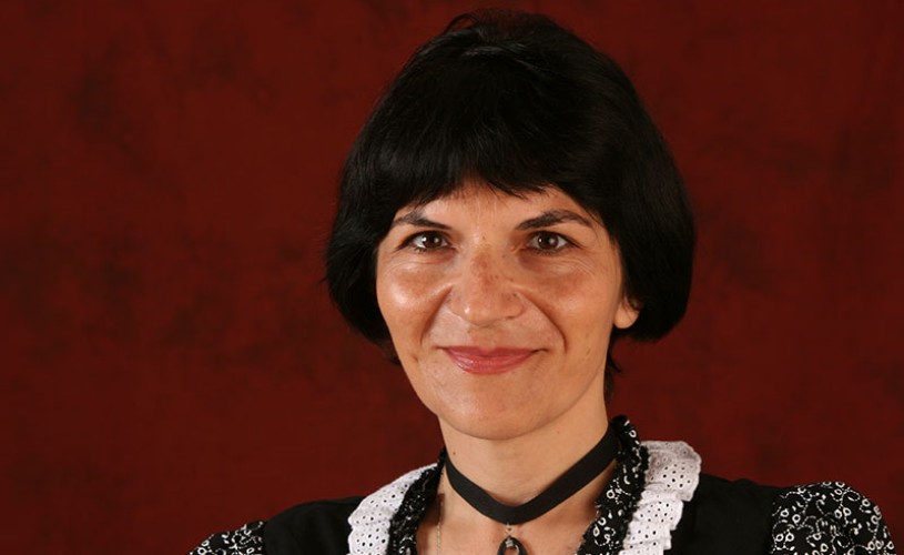 Ioana Pârvulescu va vorbi la Librăria Humanitas despre cum nu trebuie să-ţi falsifici scrisul după valorile altora
