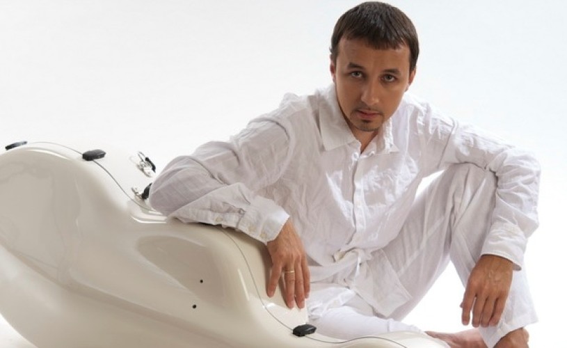 Câştigă două invitaţii la concertul lui Răzvan Suma!