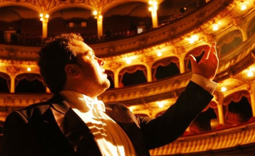 Tenorul Ștefan Pop, invitat la Opera Națională București