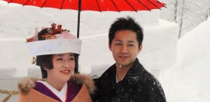 Festivaluri sacre de iarnă din Japonia de Nord într-o inedită expoziţie de fotografie