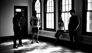 Câştigă un loc la atelierul de actorie şi dans „Eu şi posibilul eu“!