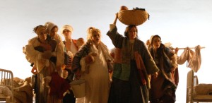 GALERIE FOTO „Călătoriile lui Gulliver“,desemnat de către UNITER cel mai bun spectacol al anului, porneşte spre Iaşi