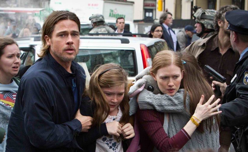 Câştigă două invitaţii la filmul horror „World War Z“!