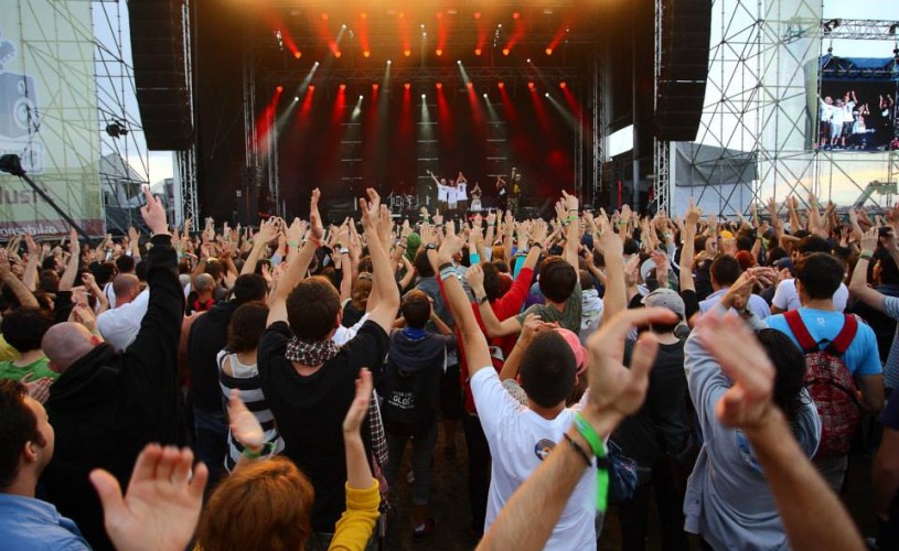 VIDEO A doua zi a festivalului B’estfest a avut un public record de peste 28.000 de spectatori