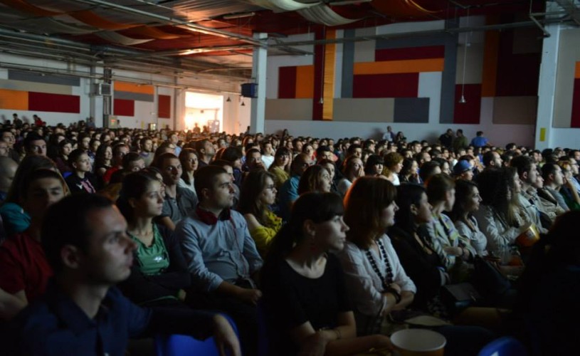 VIDEO Scurtmetrajele ajung printre cărţi: ShortsUP vine la Humanitas Cişmigiu, între 5 şi 7 august