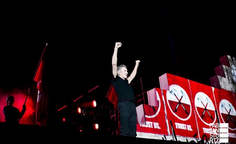 VIDEO Roger Waters aduce la Bucureşti „cel mai bun show făcut vreodată“ – „The Wall“